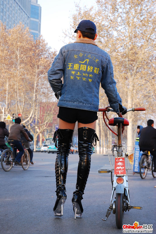 名称:  chuanger2009%40yahoo[3].jpg
查看次数: 414
文件大小:  148.6 KB